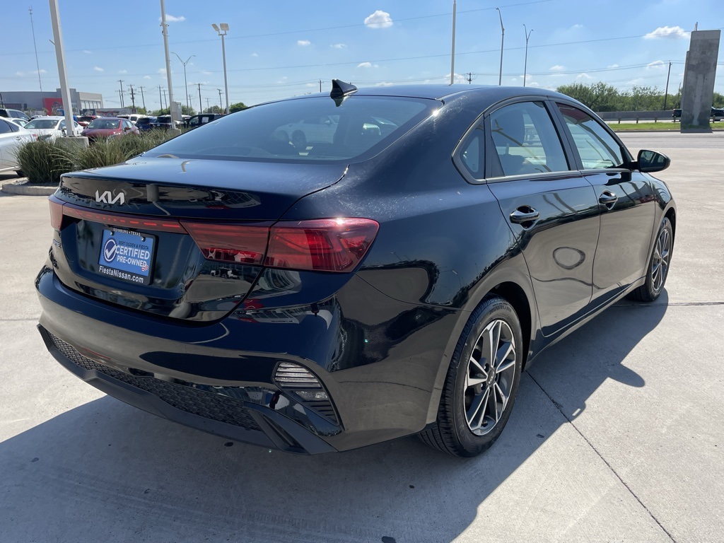 2024 Kia Forte LXS photo 3