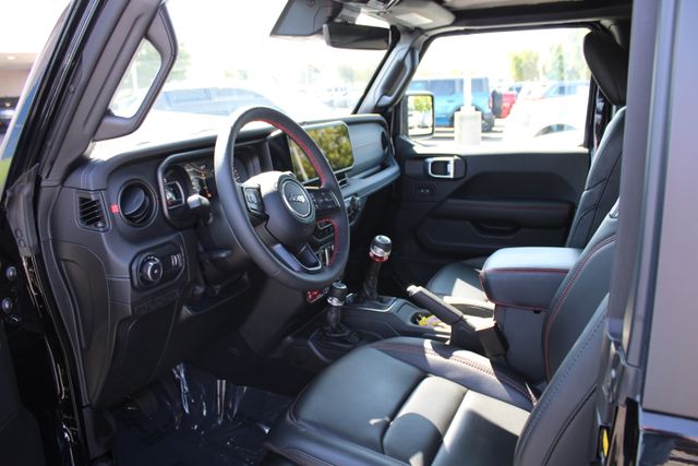 2024 Jeep Wrangler Rubicon photo 14