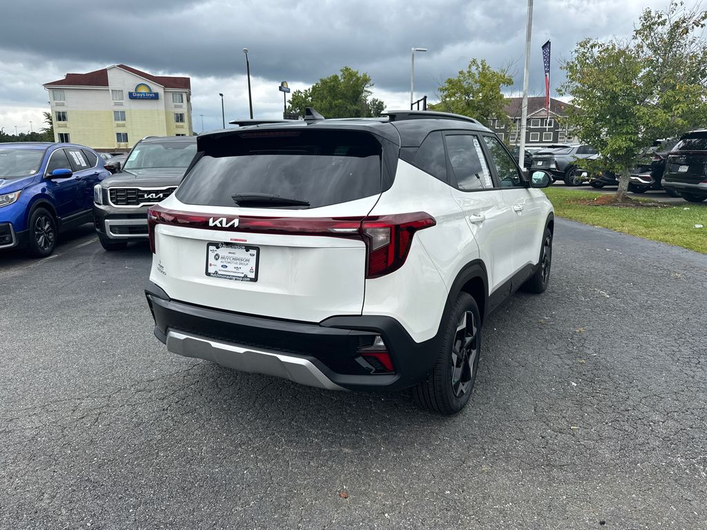 2025 Kia Seltos S photo 3