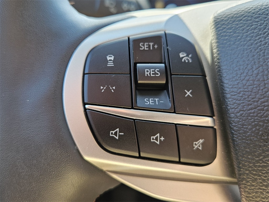 2025 Ford Explorer photo 21
