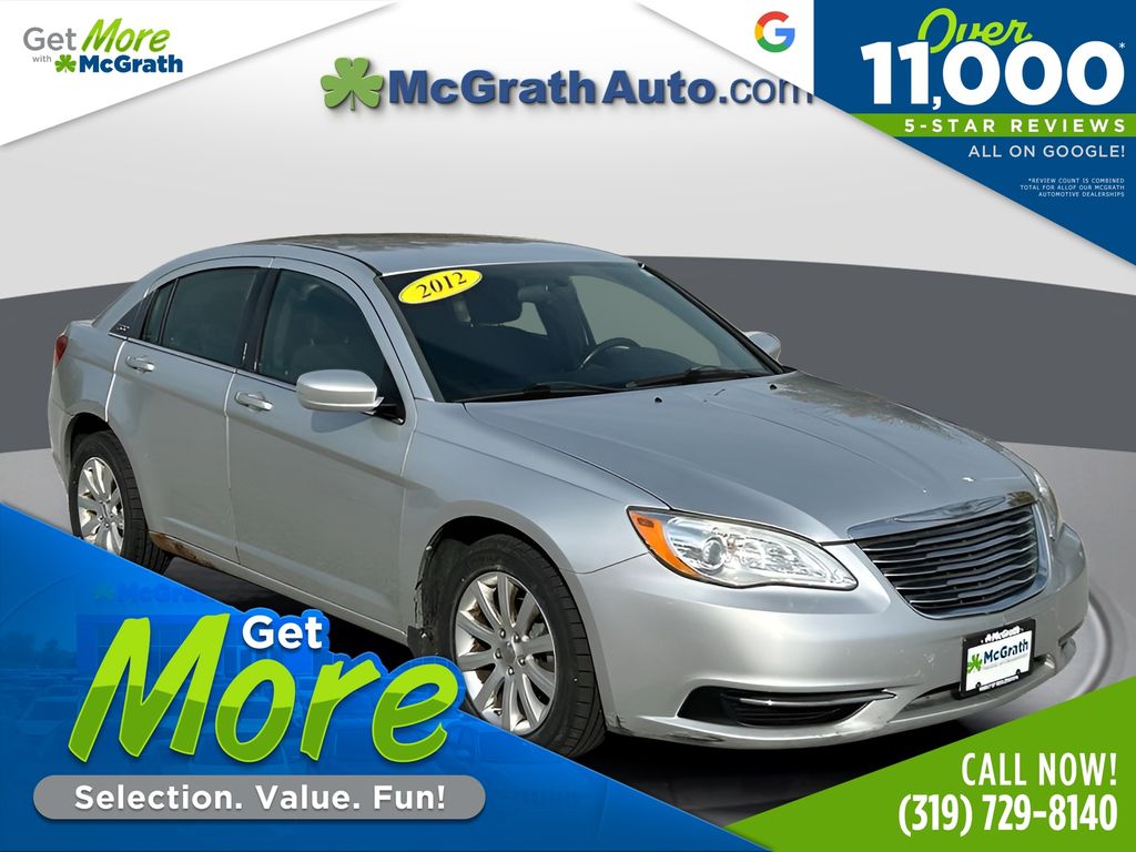 2012 Chrysler 200 Touring's photo