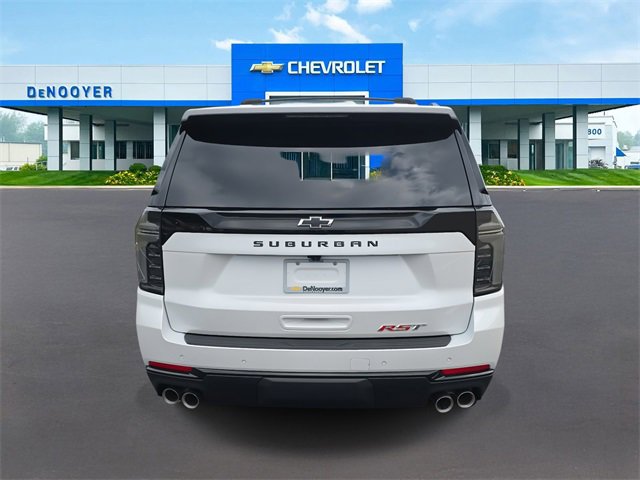2025 Chevrolet Suburban RST photo 5