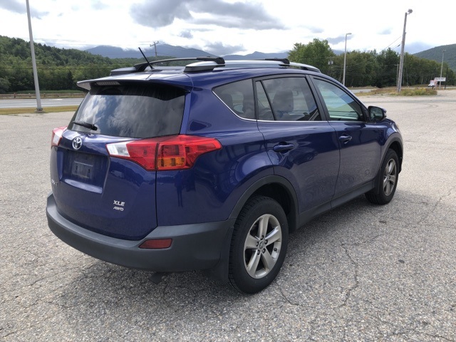 2015 Toyota RAV4 XLE photo 3