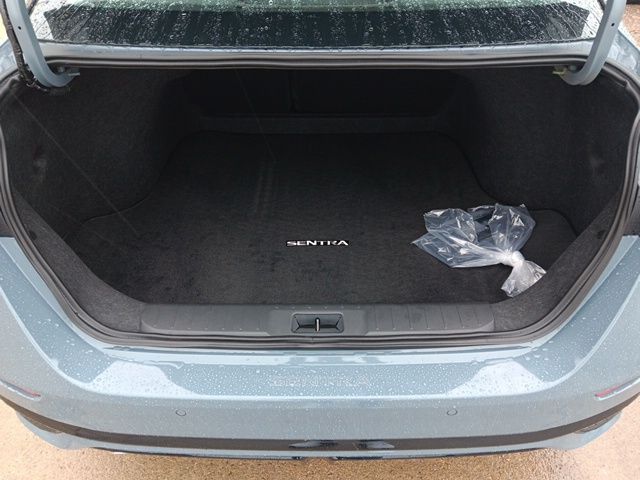 2025 Nissan Sentra SR photo 21