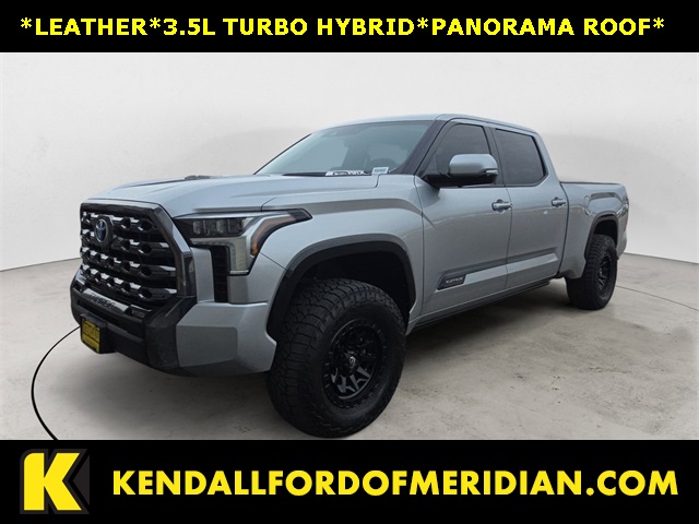 2022 Toyota Tundra Platinum's photo