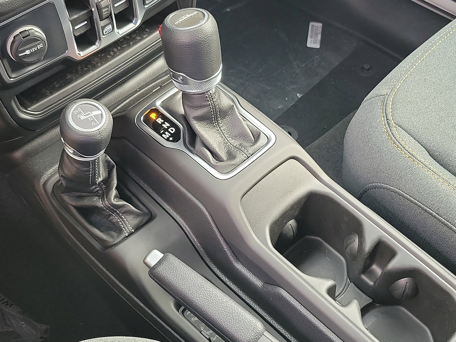 2025 Jeep Gladiator Sport S photo 10