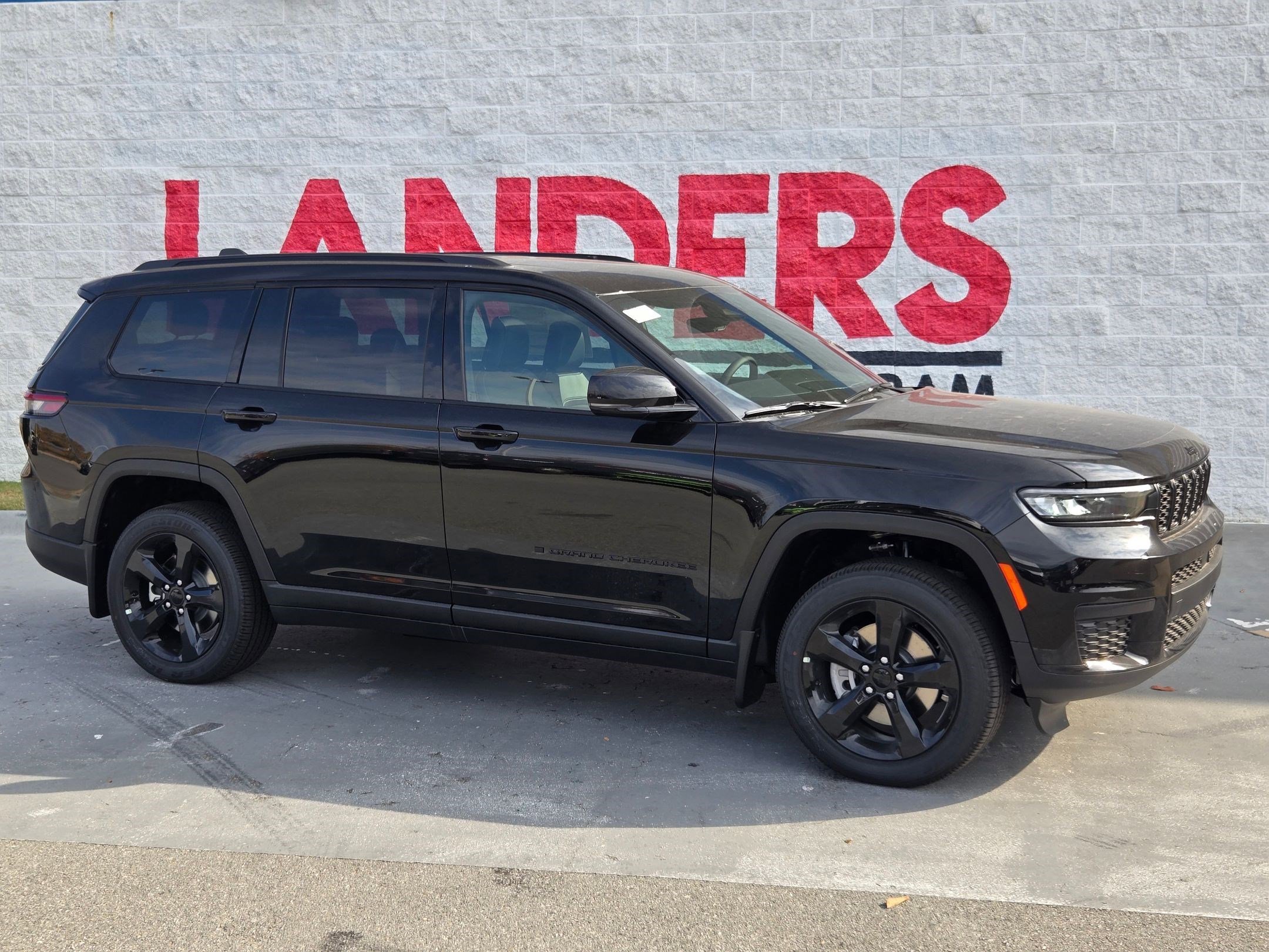 2025 Jeep Grand Cherokee L Altitude's photo