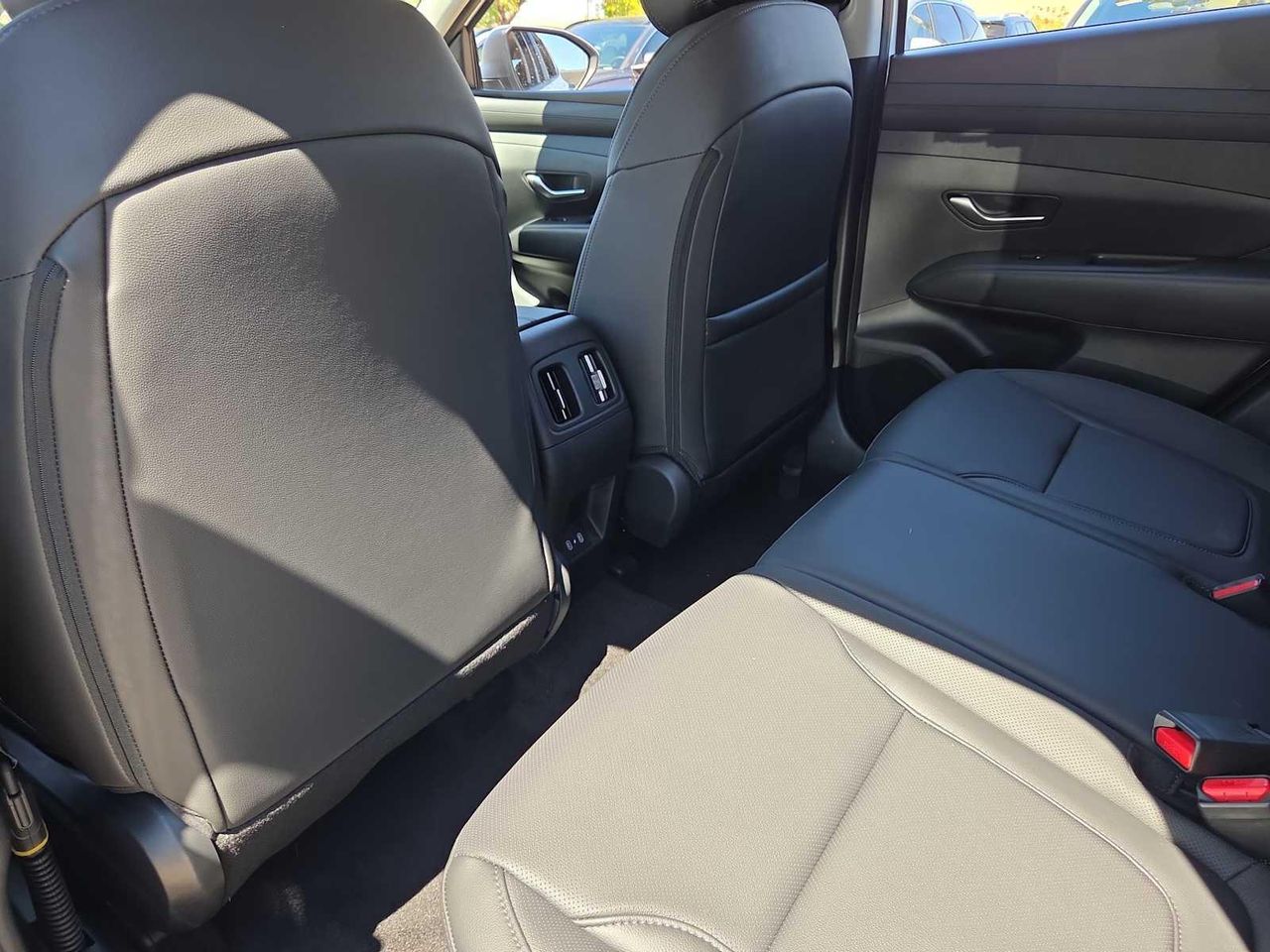 2025 Hyundai Tucson SEL Convenience photo 15
