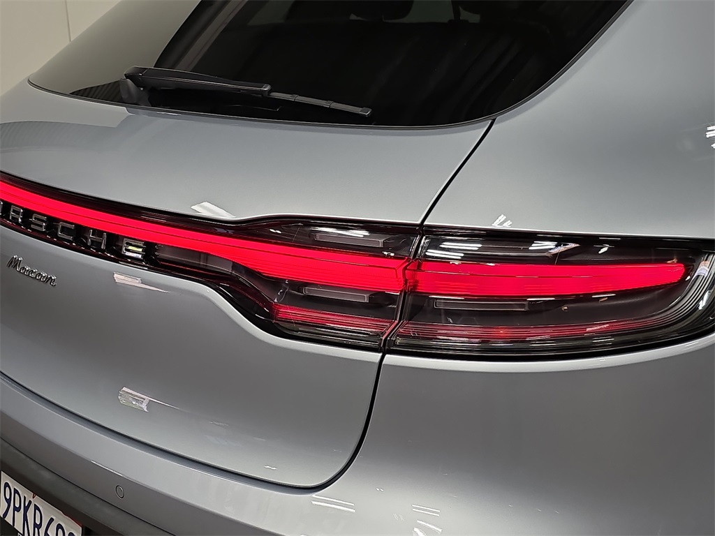 2024 Porsche Macan T photo 26