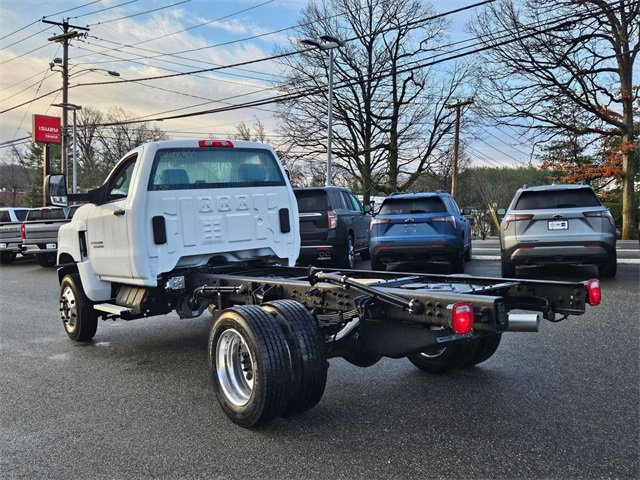 2024 Chevrolet Silverado 6500HD Work Truck photo 6