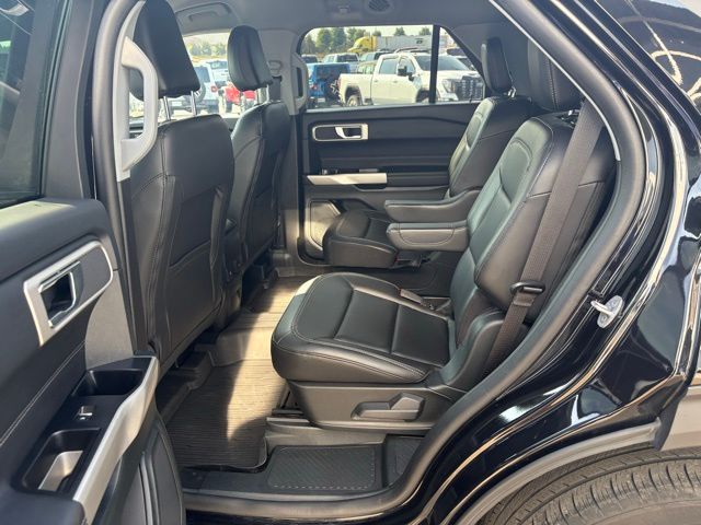 2023 Ford Explorer XLT photo 21