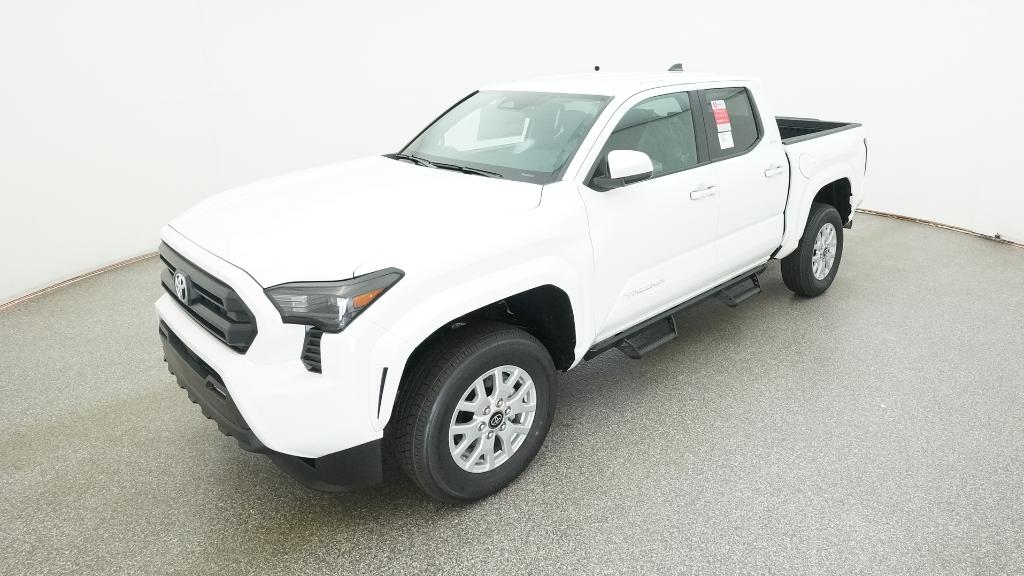 2025 Toyota Tacoma SR5's photo