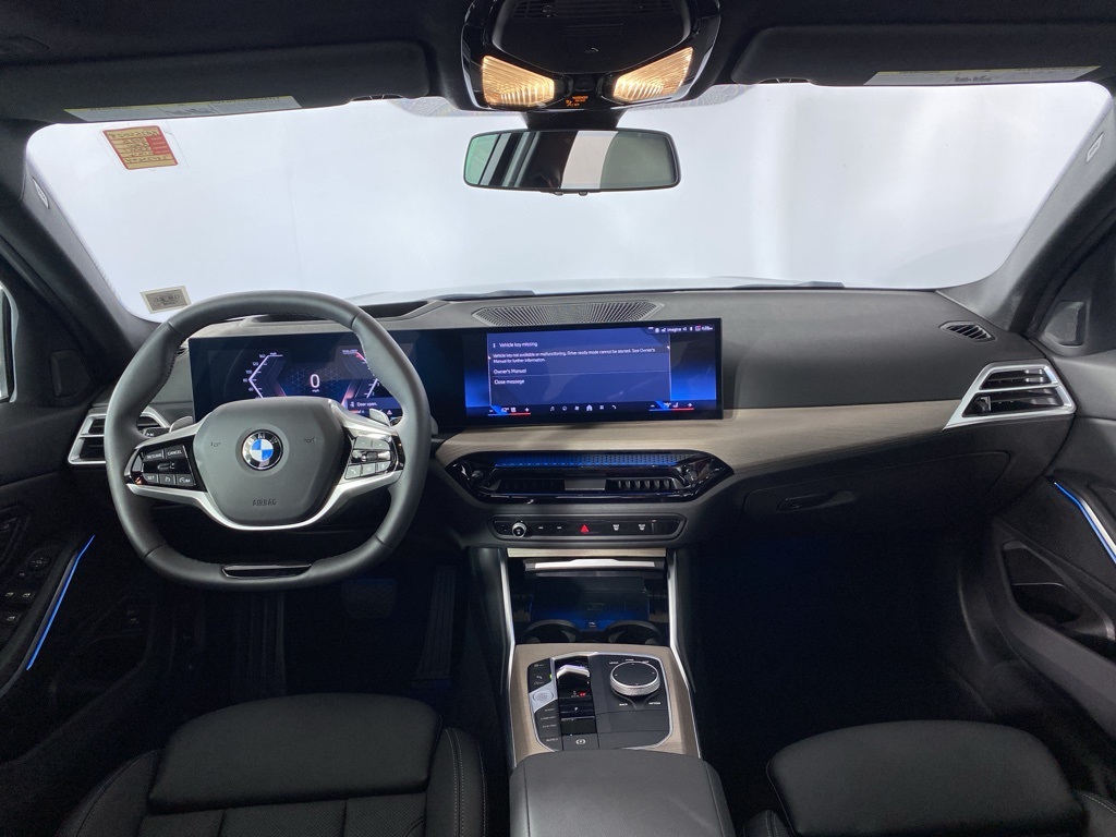 2025 Bmw 330i xDrive Sedan photo 2