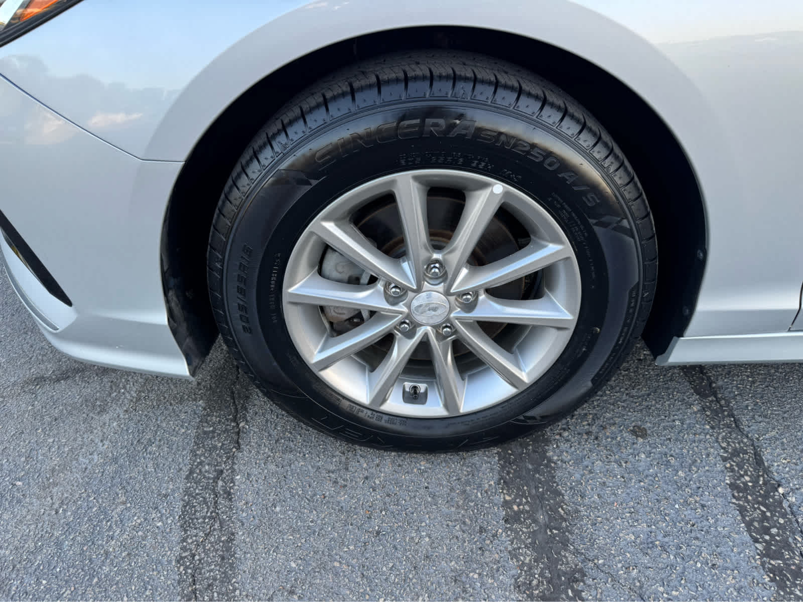 2018 Hyundai Sonata Eco photo 9