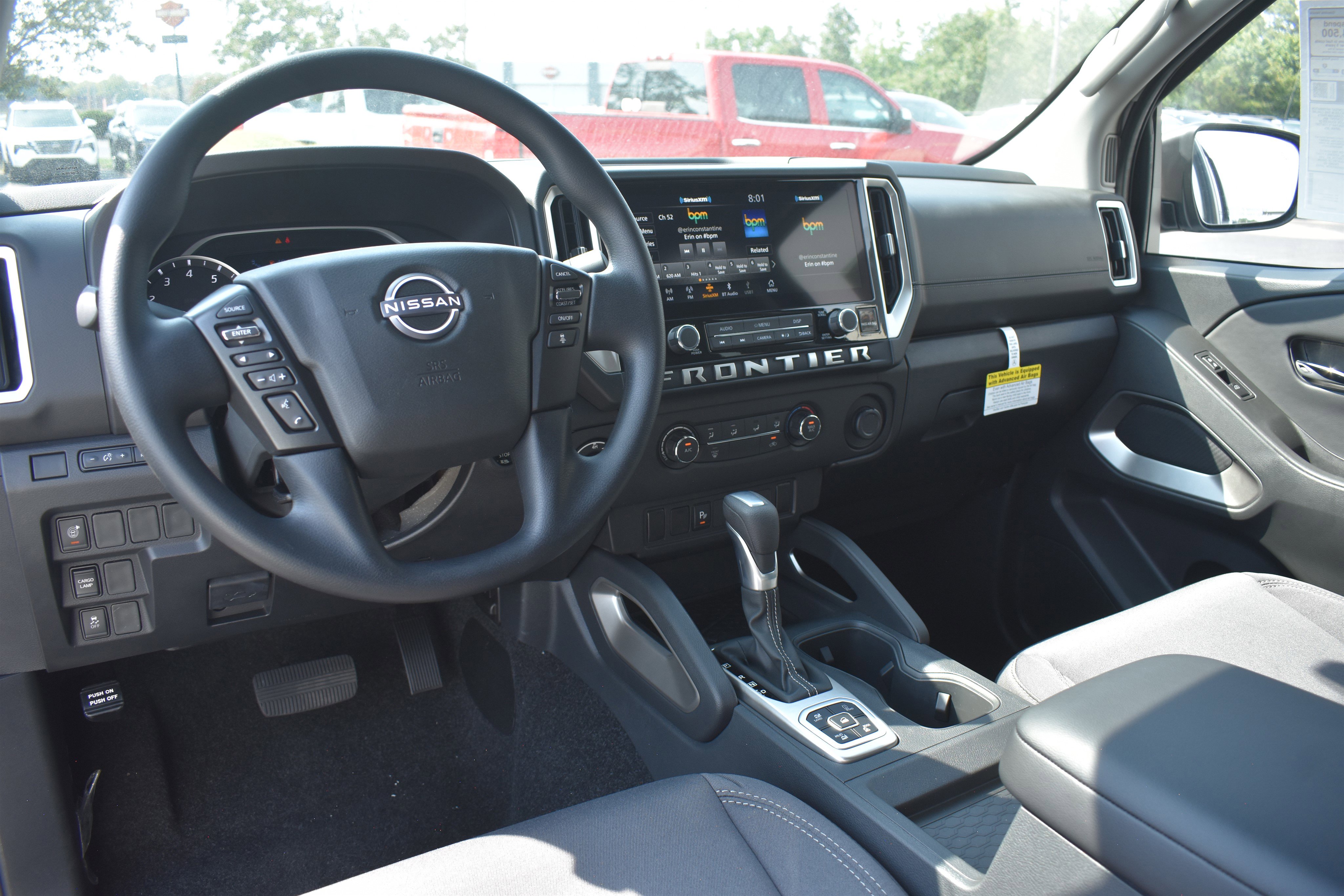 2026 Nissan Frontier SV Crew Cab photo 9