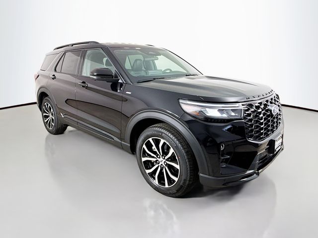 2026 Ford Explorer ST-LINE's photo