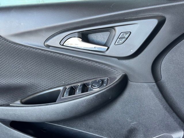 2023 Chevrolet Malibu 1LT photo 32