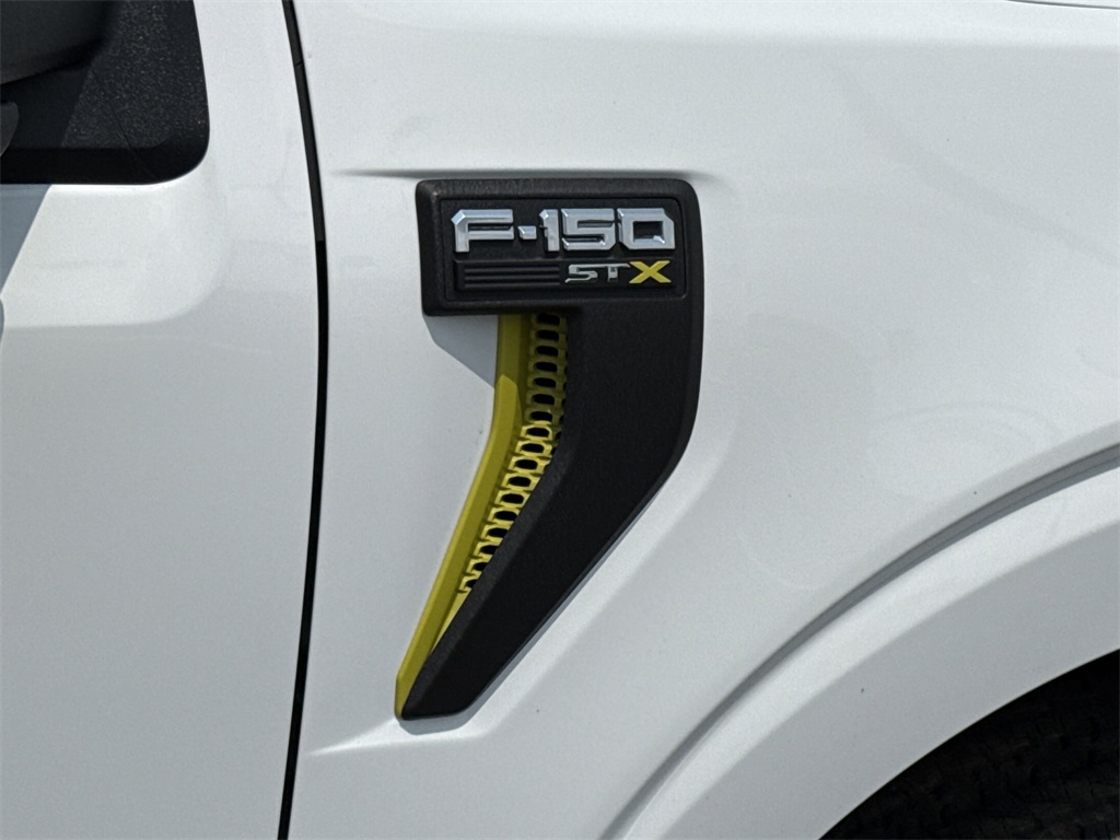 2025 Ford F-150 STX photo 4