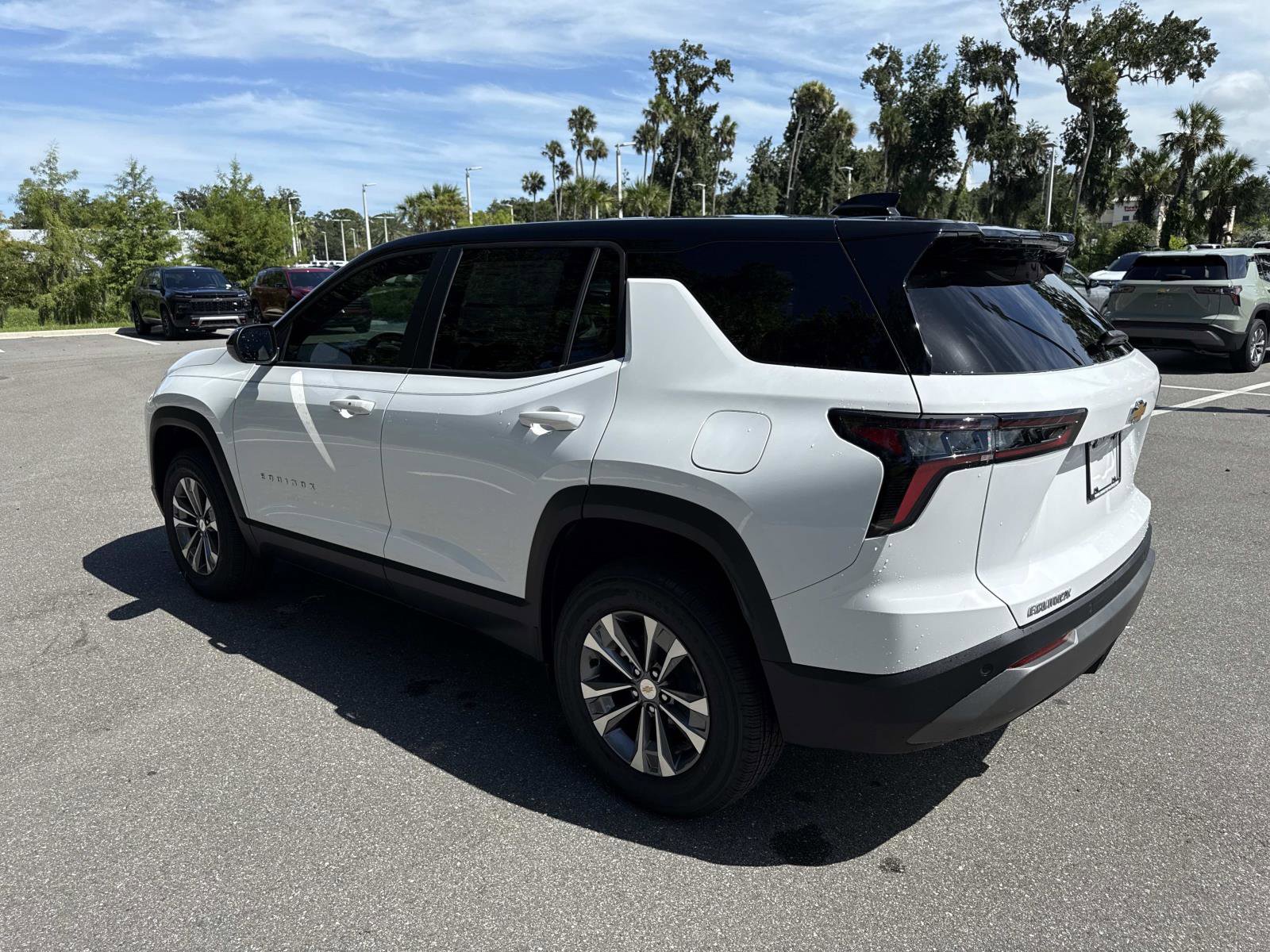 2026 Chevrolet Equinox LT photo 4
