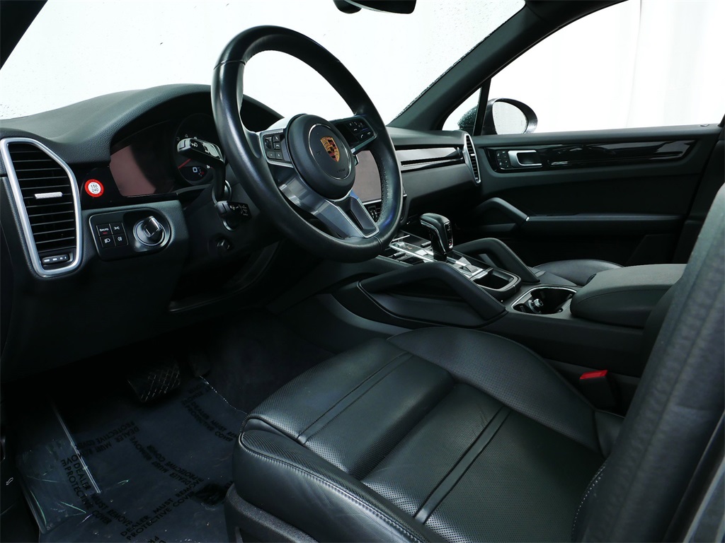 2022 Porsche Cayenne photo 4