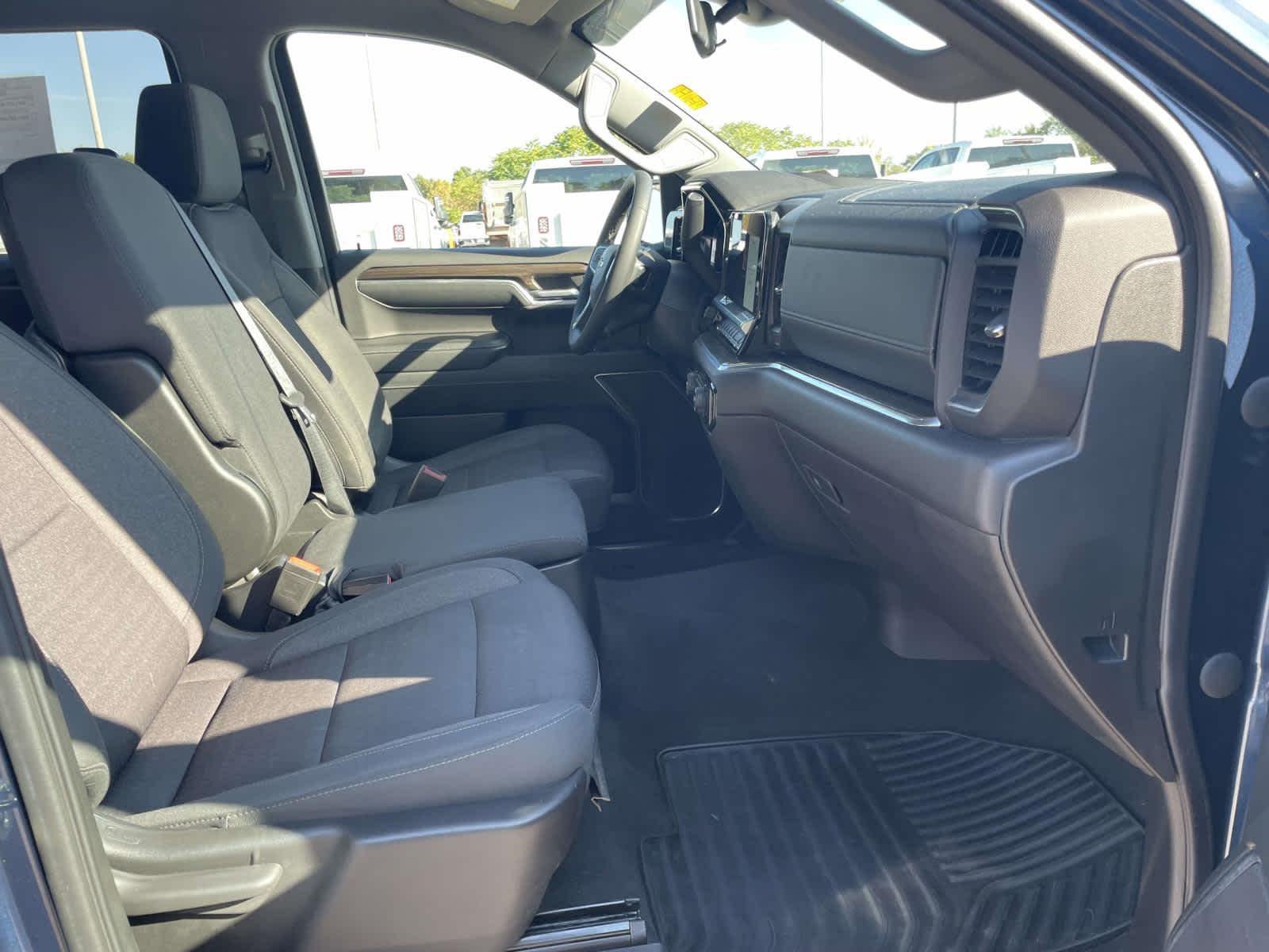 2023 Chevrolet Silverado 1500 LT photo 15