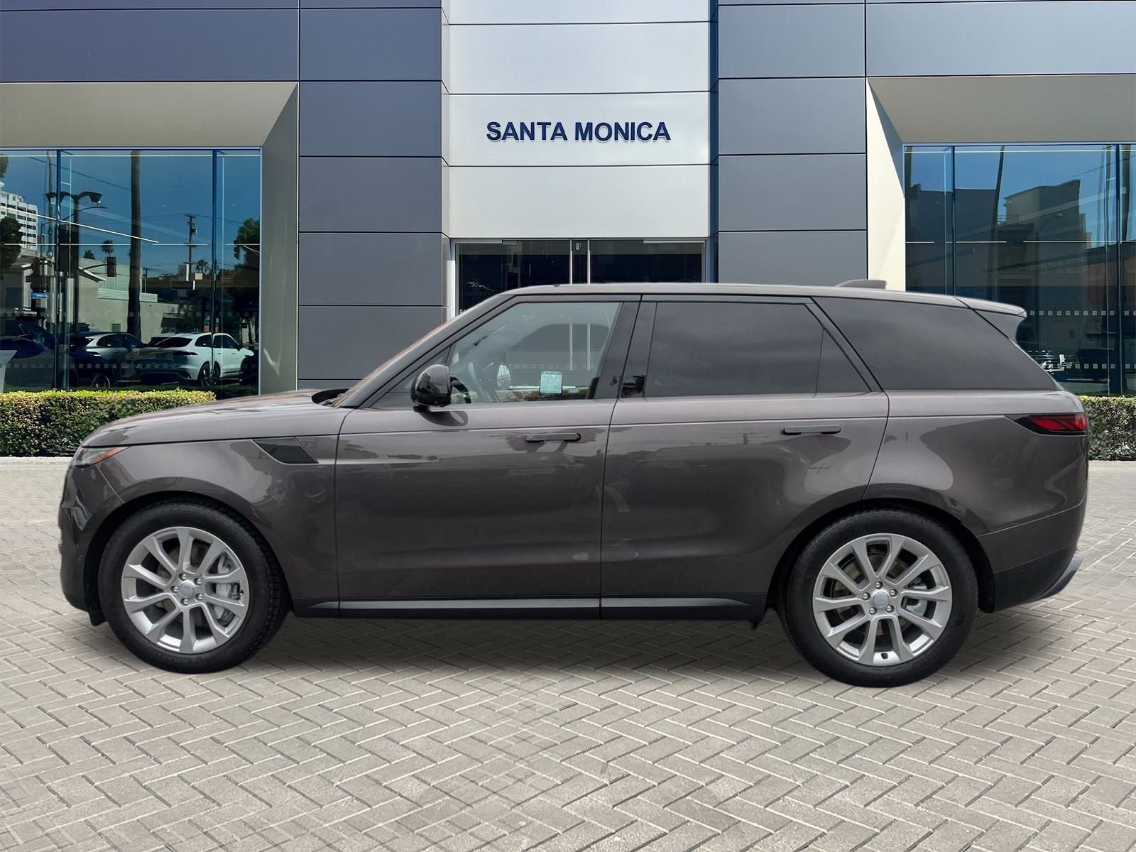 2023 Land Rover Range Rover Sport SE photo 9