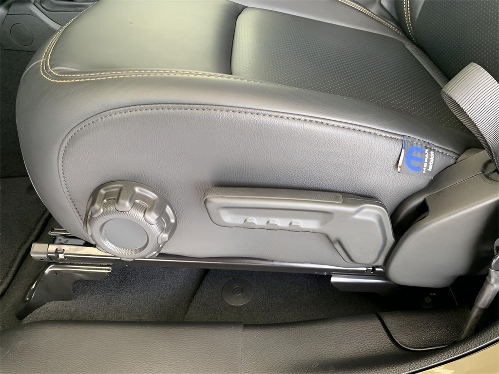 2025 Jeep Wrangler Sport photo 28