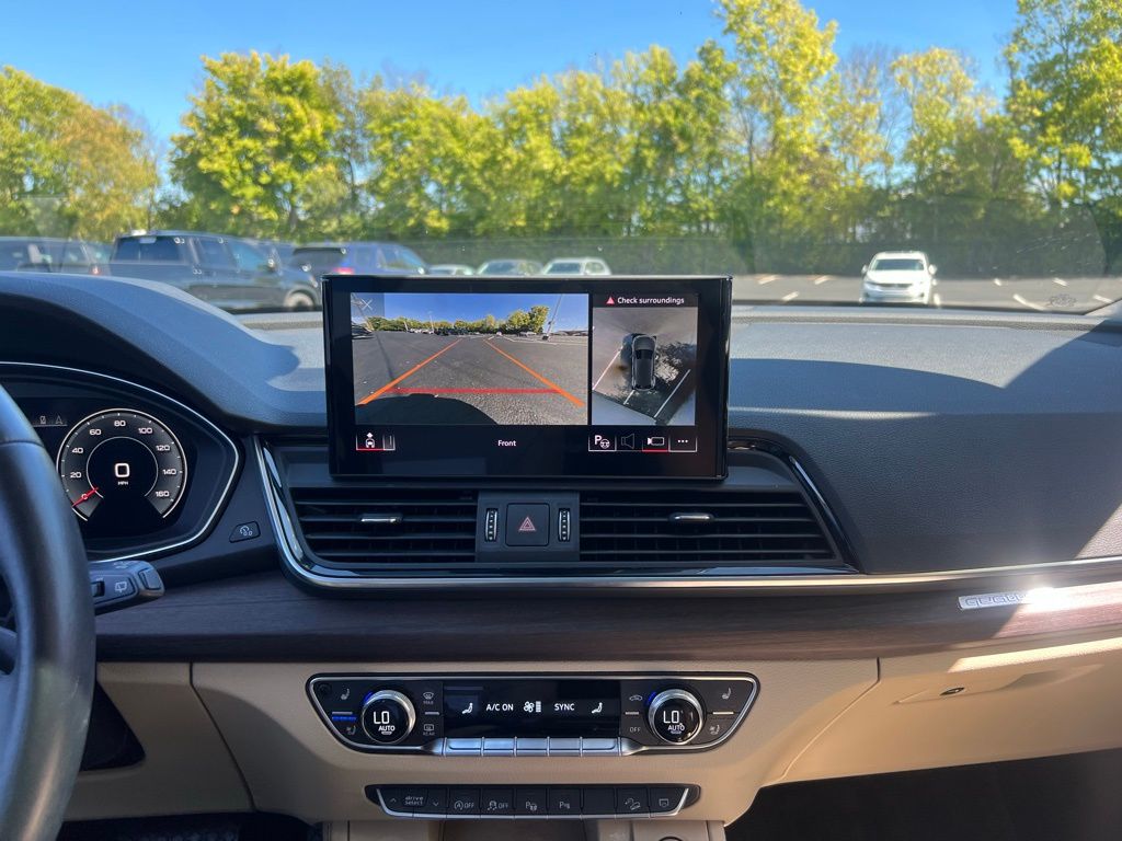 2021 Audi Q5 45 Prestige photo 12