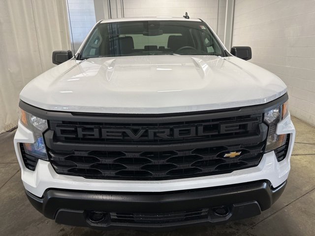 2024 Chevrolet Silverado 1500 photo 2