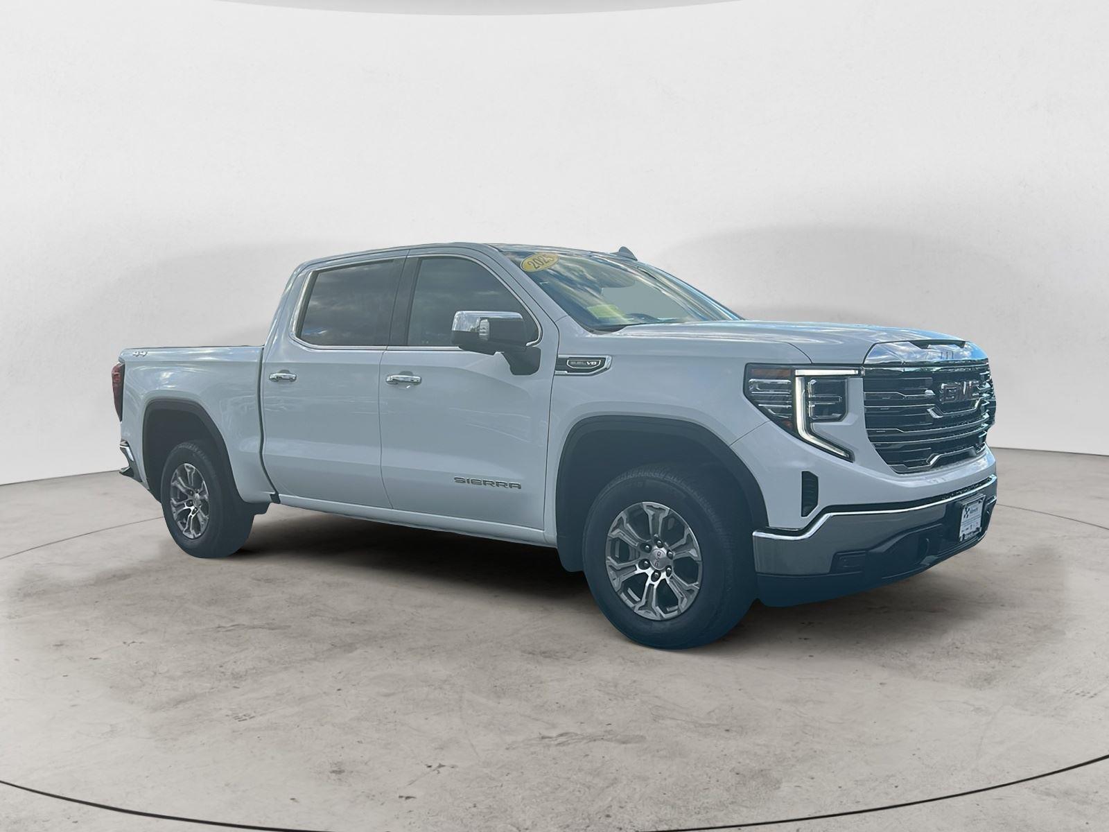 2025 GMC Sierra 1500 SLT's photo