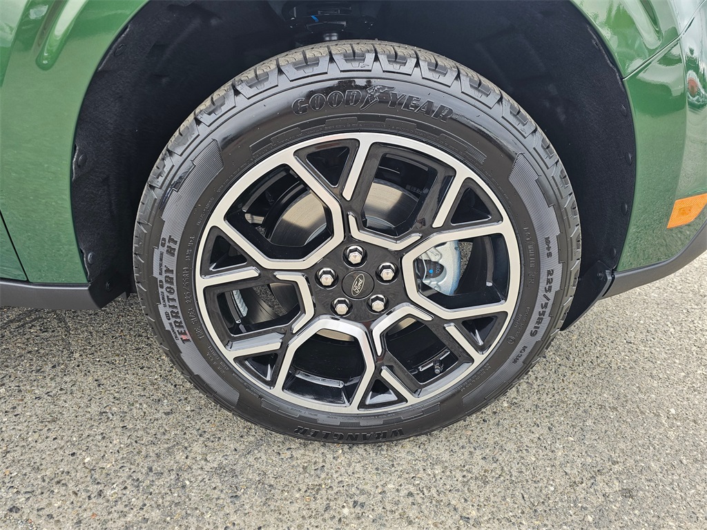 2025 Ford Maverick Lariat photo 9