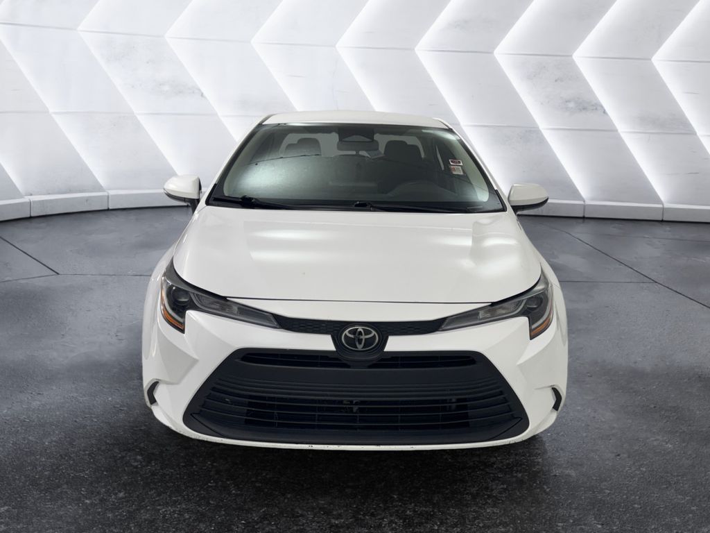 2023 Toyota Corolla LE photo 2