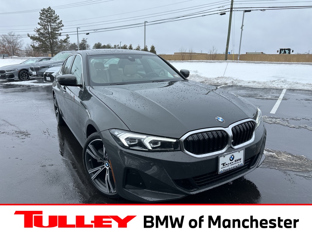 2024 BMW 3 Series 330i's photo