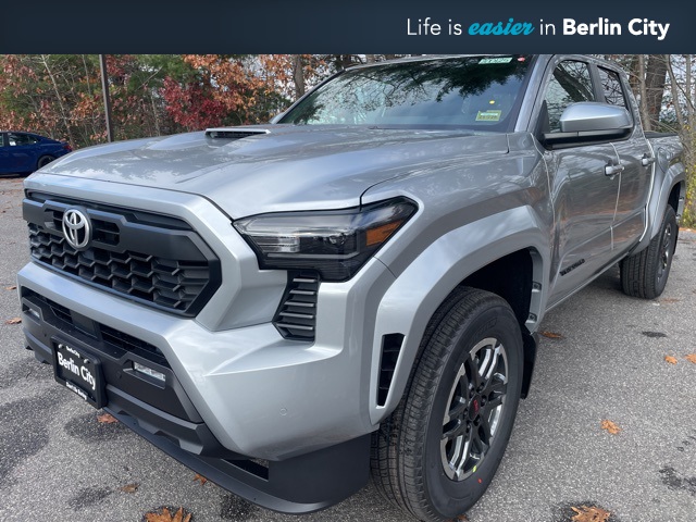 2025 Toyota Tacoma TRD Sport's photo