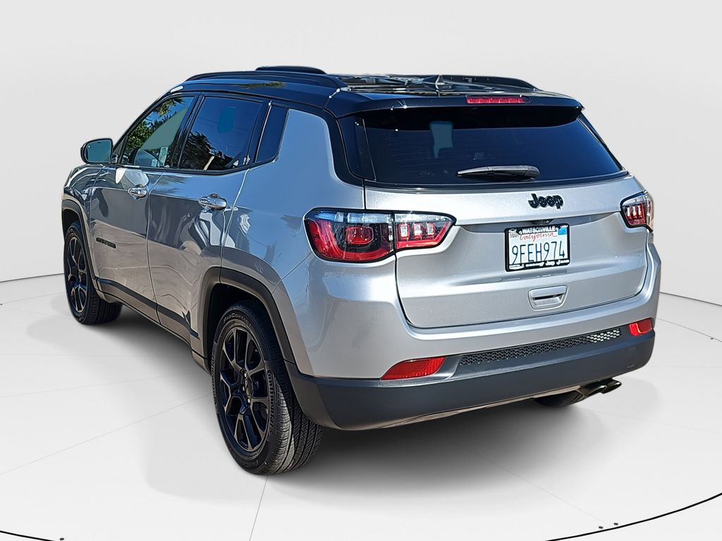 2022 Jeep Compass Altitude photo 4
