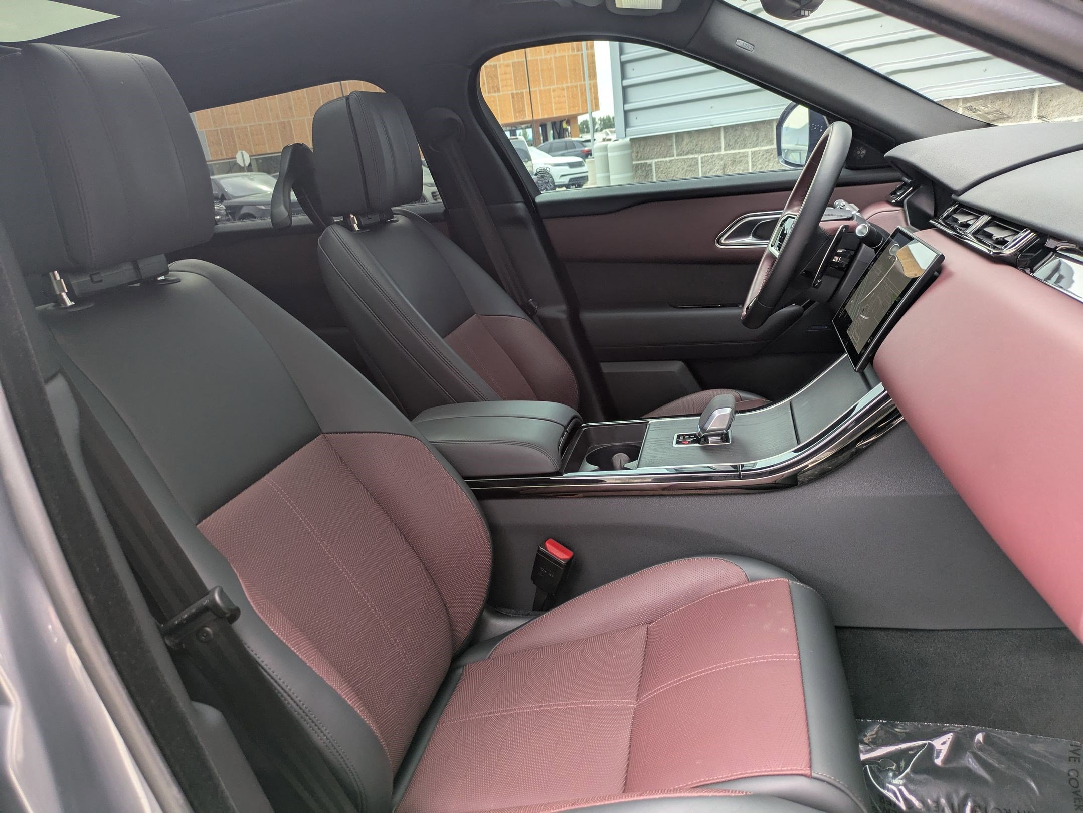 2024 Land Rover Range Rover Velar P400 Dynamic HSE photo 29