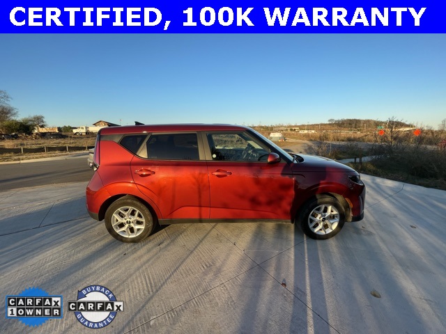 2024 Kia Soul LX S photo 2