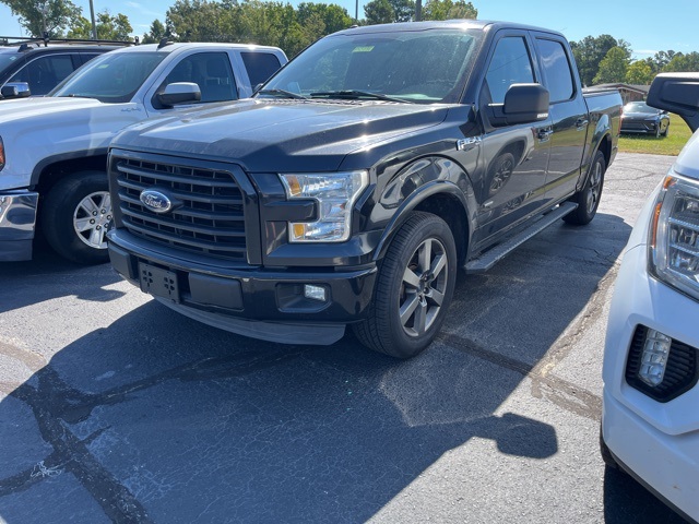 2015 Ford F-150 XLT photo 2