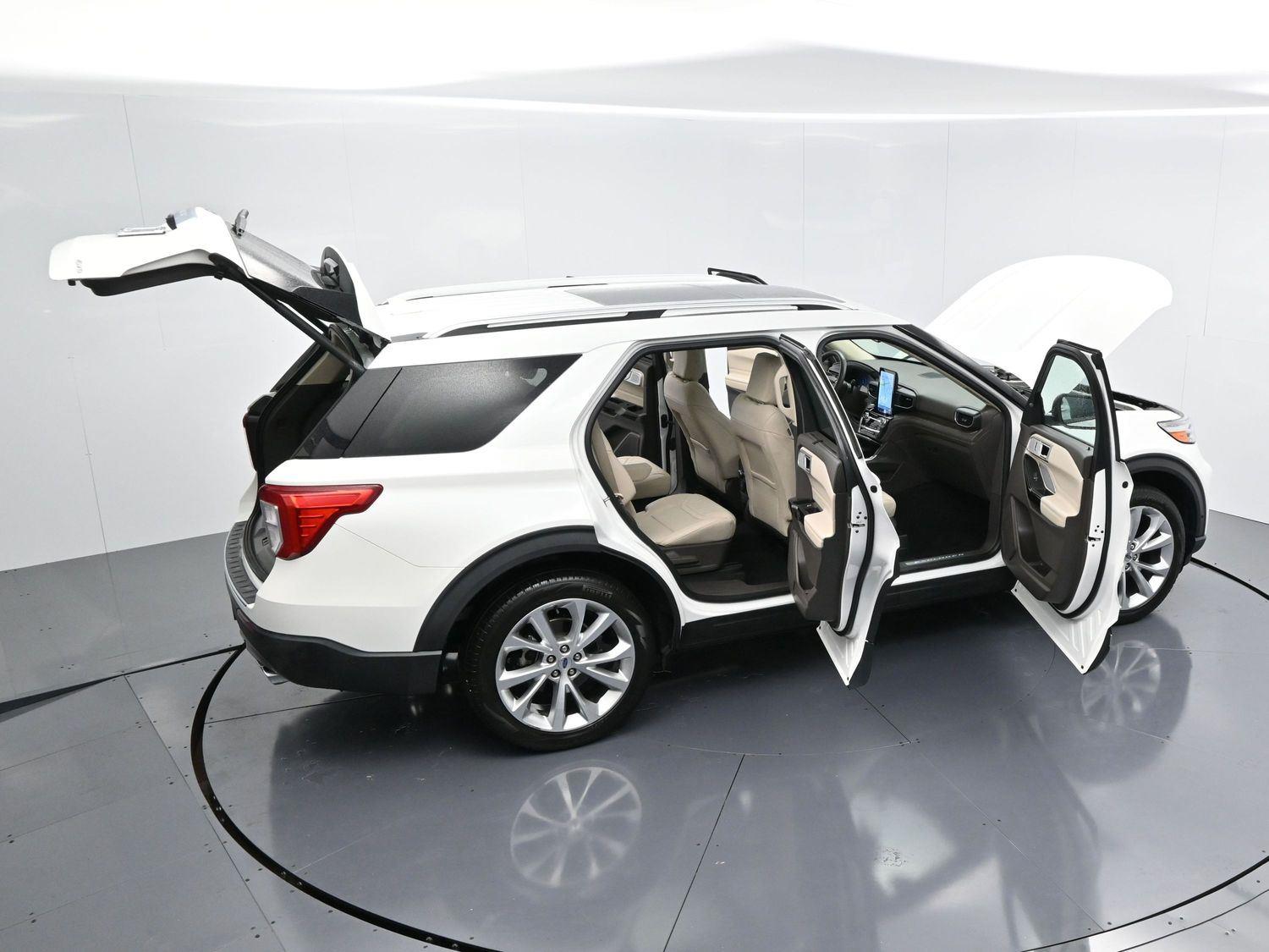 2022 Ford Explorer Platinum photo 40
