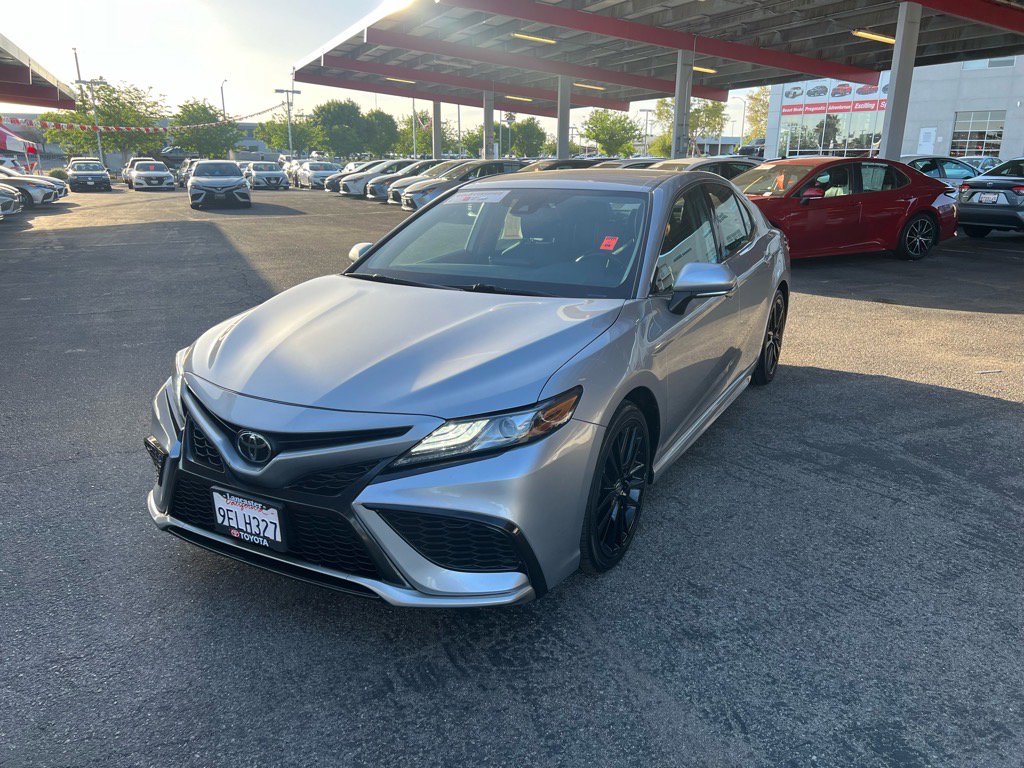 2023 Toyota Camry XSE photo 3