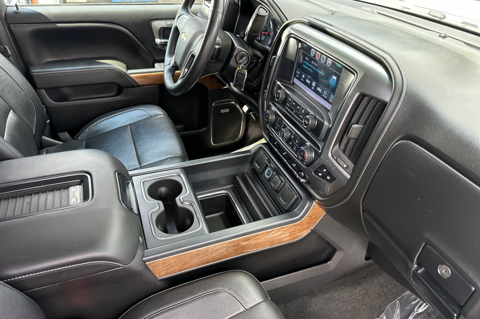 2016 Chevrolet Silverado 1500 LTZ photo 14