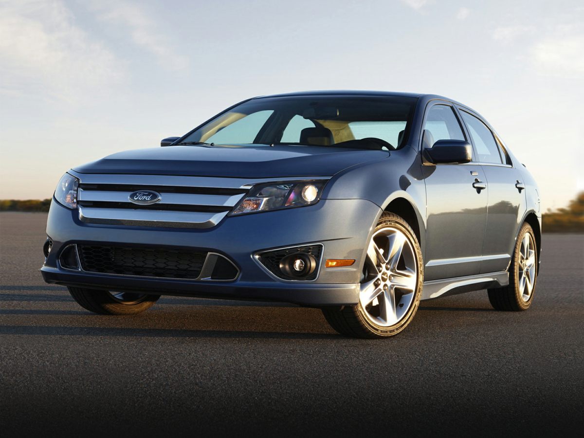 2010 Ford Fusion SE's photo