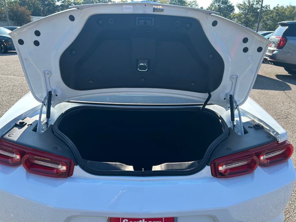2023 Chevrolet Camaro 1LT photo 18