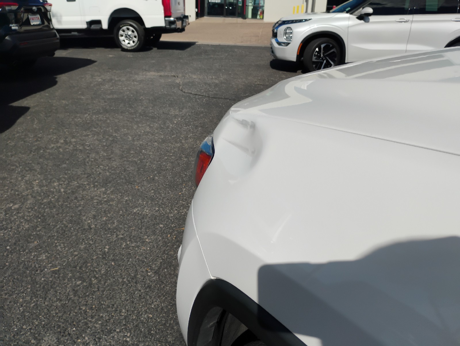 Used 2014 Bright White Clearcoat Jeep Limited image 11