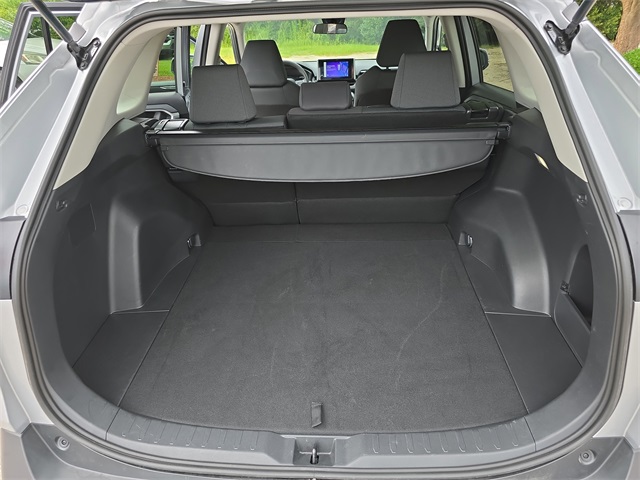 2024 Toyota RAV4 XLE photo 12