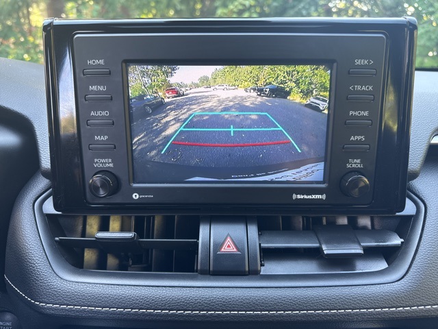2021 Toyota RAV4 XLE photo 29