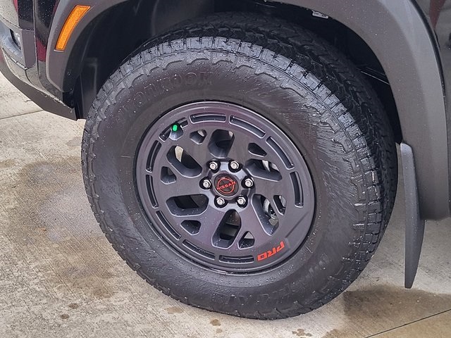 2025 Nissan Frontier PRO-4X photo 7