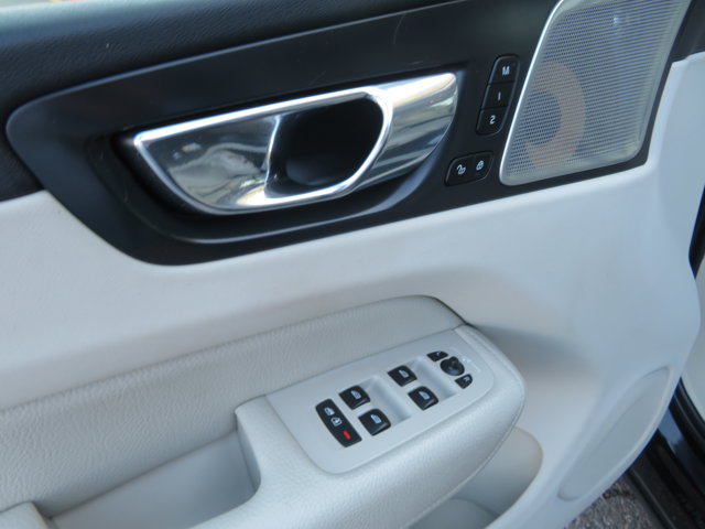 2018 Volvo XC60 Inscription photo 20