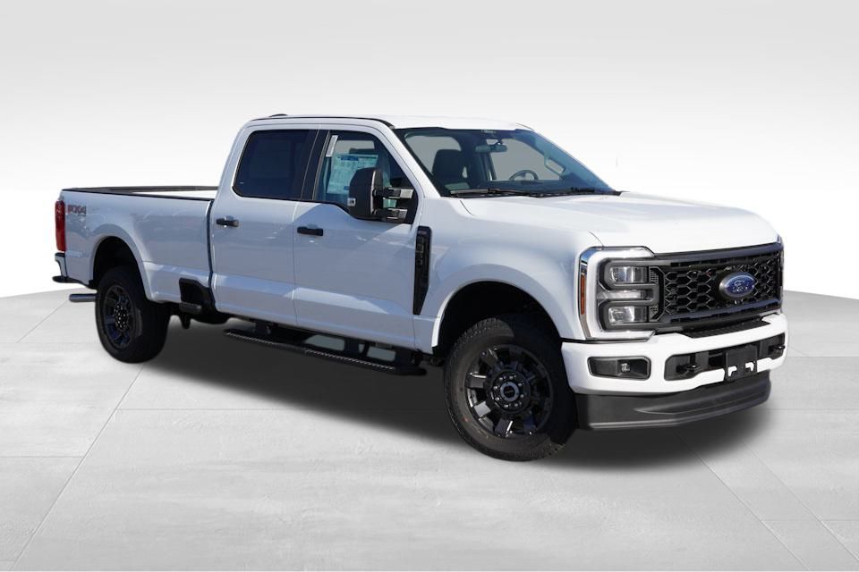 2026 Ford F-350 Super Duty XL's photo
