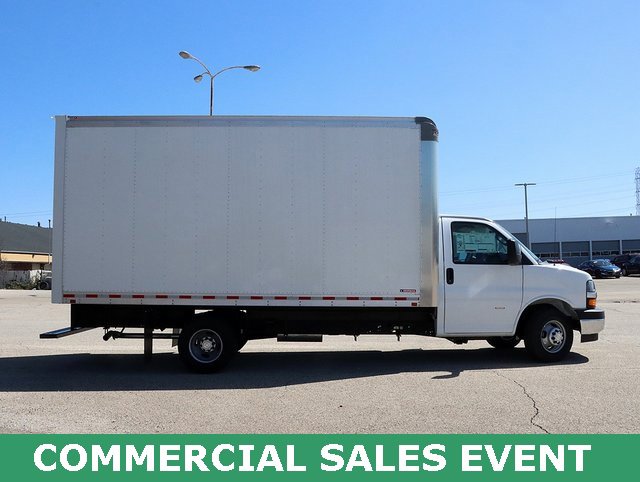 2024 Chevrolet Express Cutaway Base photo 5